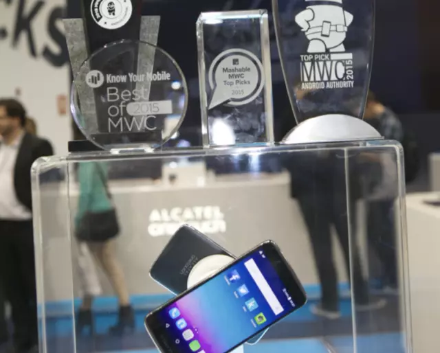 Alcatel Idol 3 gana 4 premios en el MWC 2015